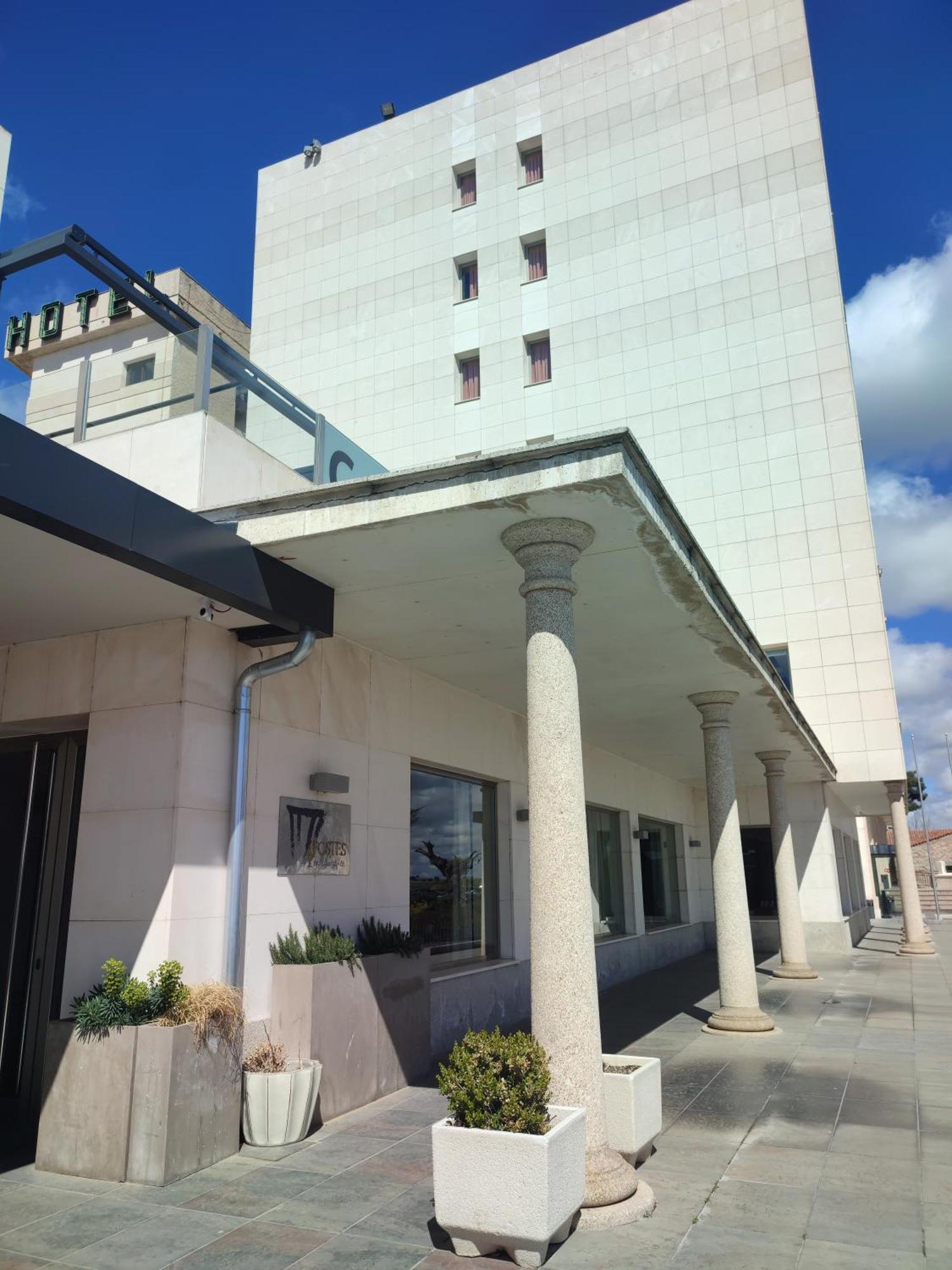 Hotel Sercotel Cuatro Postes Ávila Extérieur photo