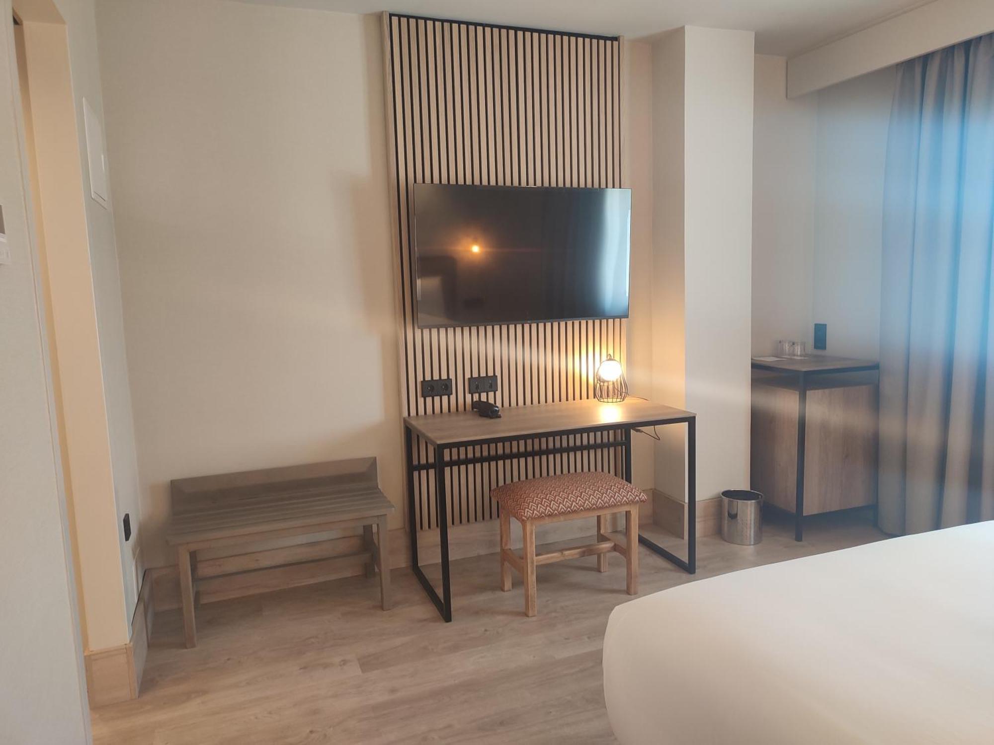Hotel Sercotel Cuatro Postes Ávila Extérieur photo