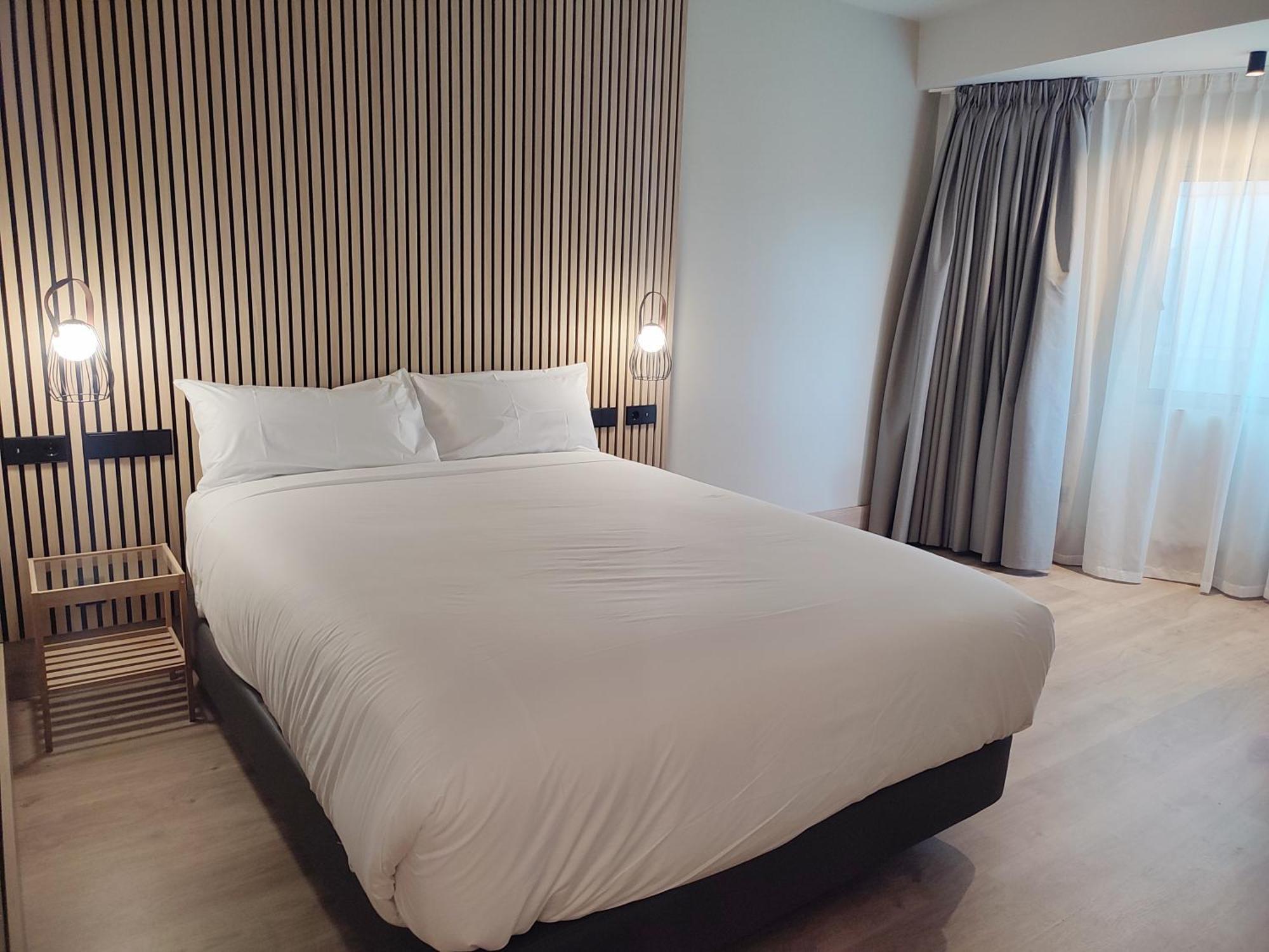 Hotel Sercotel Cuatro Postes Ávila Extérieur photo