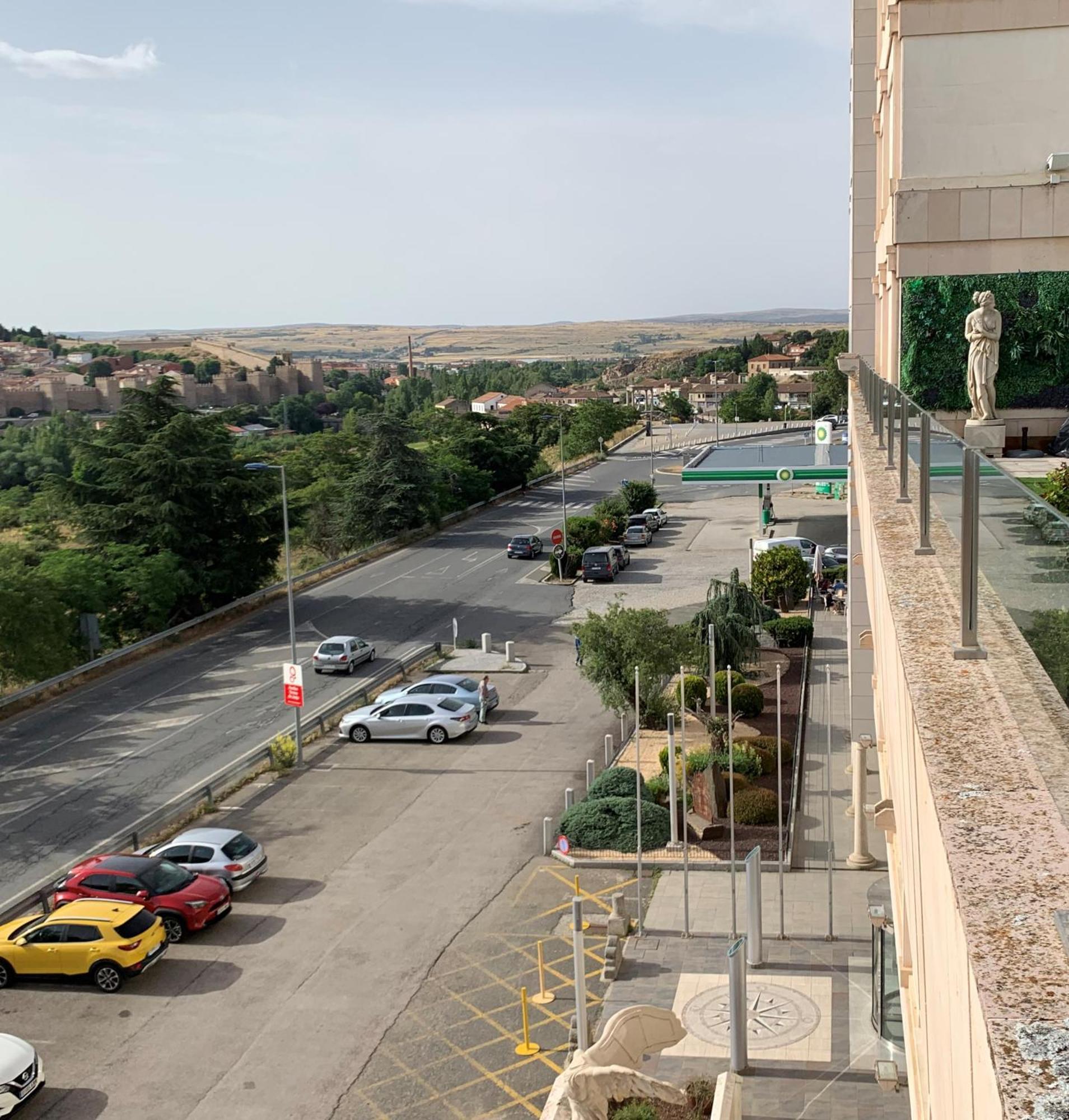 Hotel Sercotel Cuatro Postes Ávila Extérieur photo