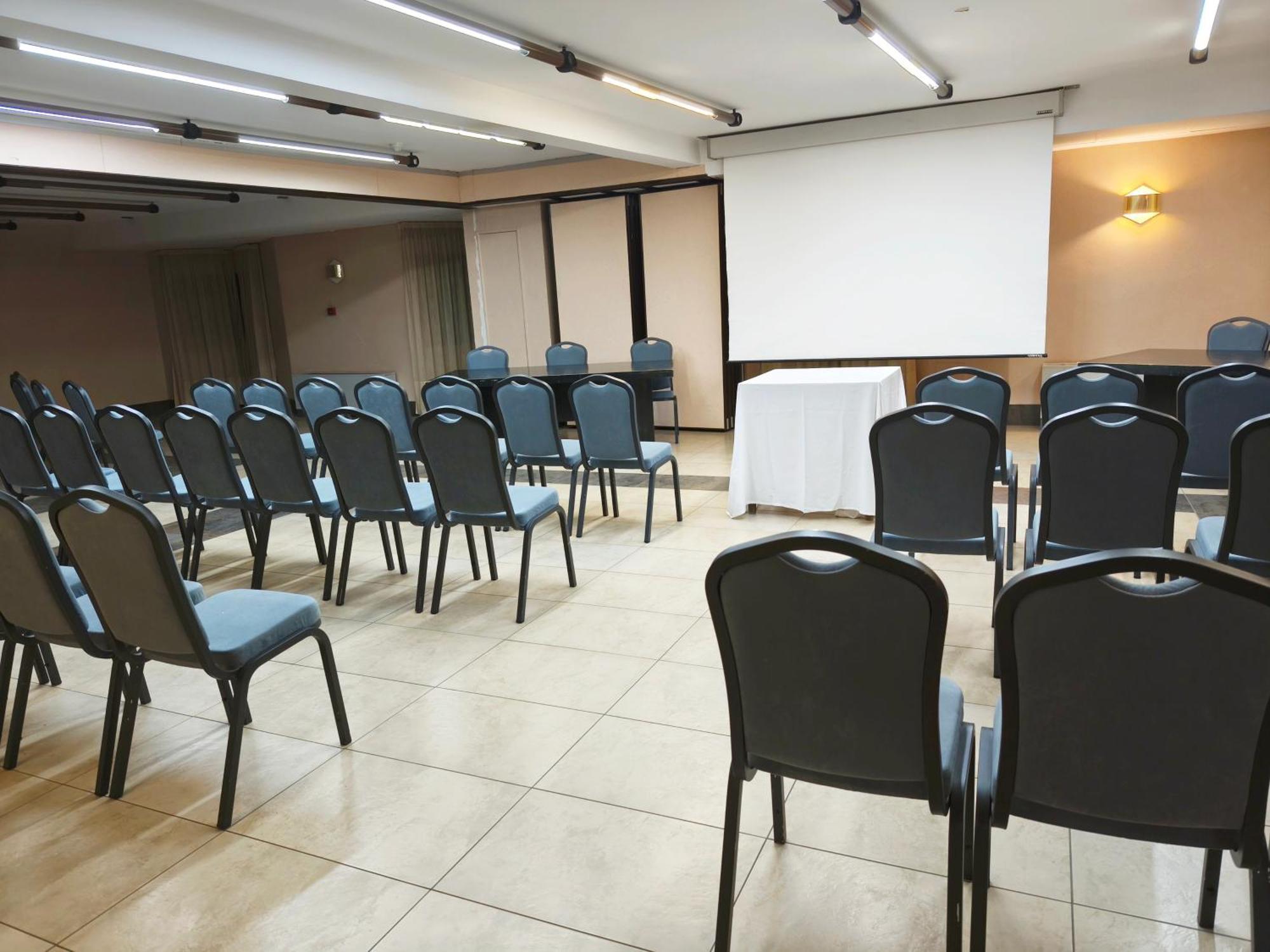 Hotel Sercotel Cuatro Postes Ávila Extérieur photo