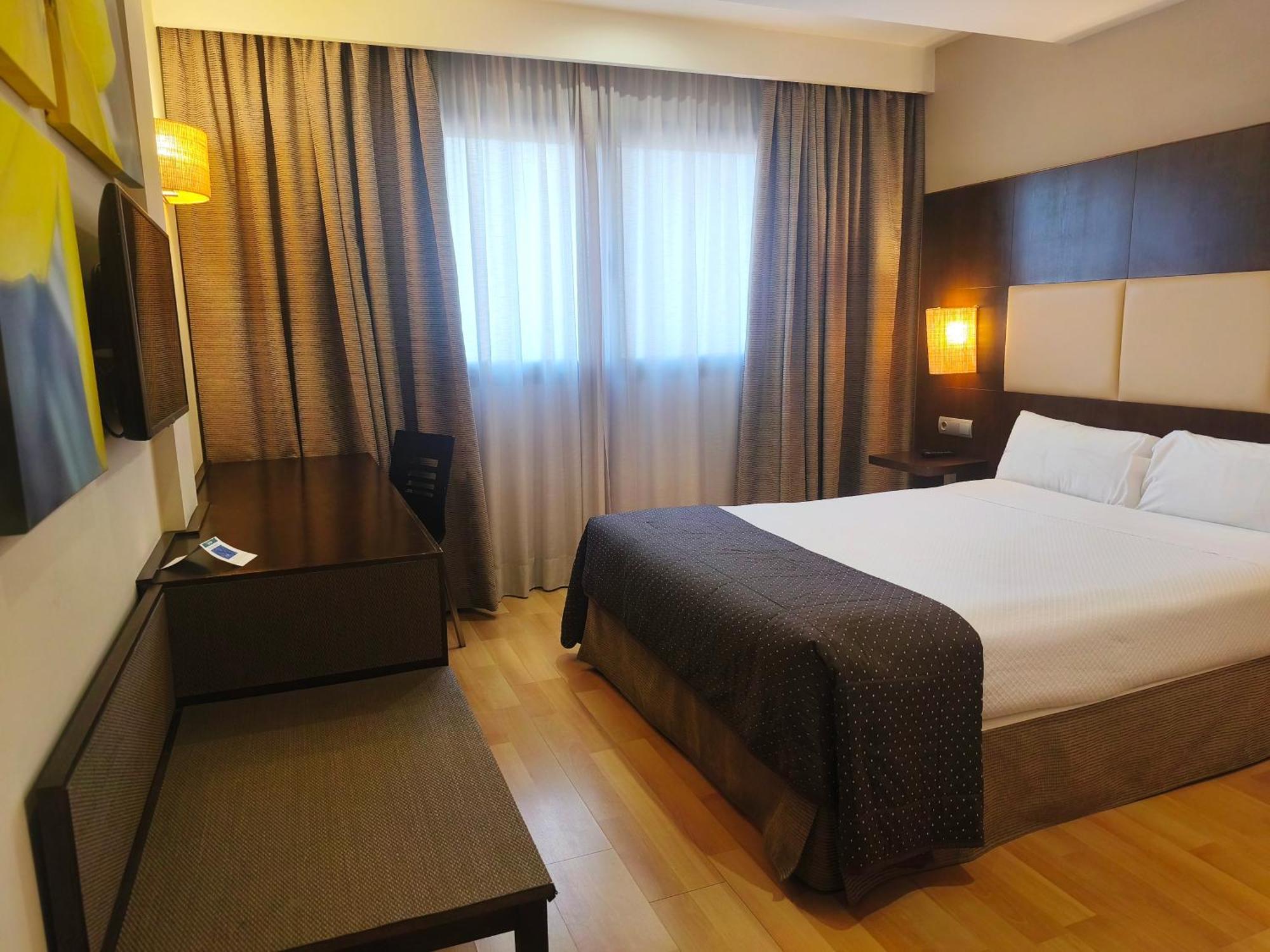 Hotel Sercotel Cuatro Postes Ávila Extérieur photo